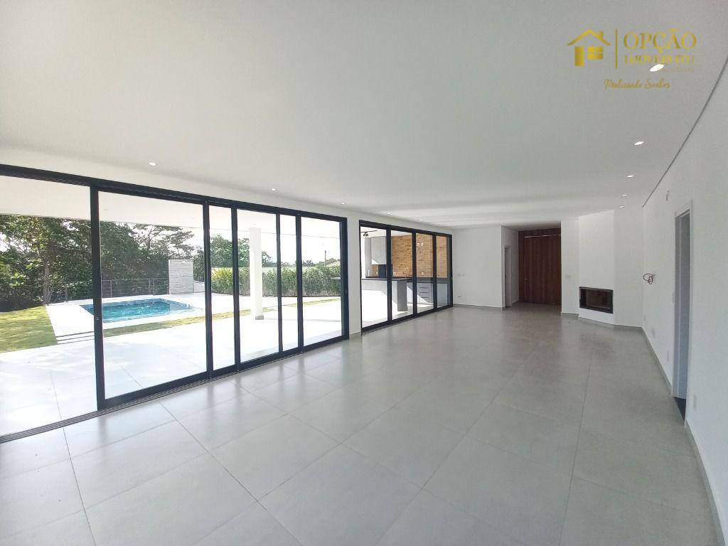 Casa de Condomínio à venda com 4 quartos, 380m² - Foto 1