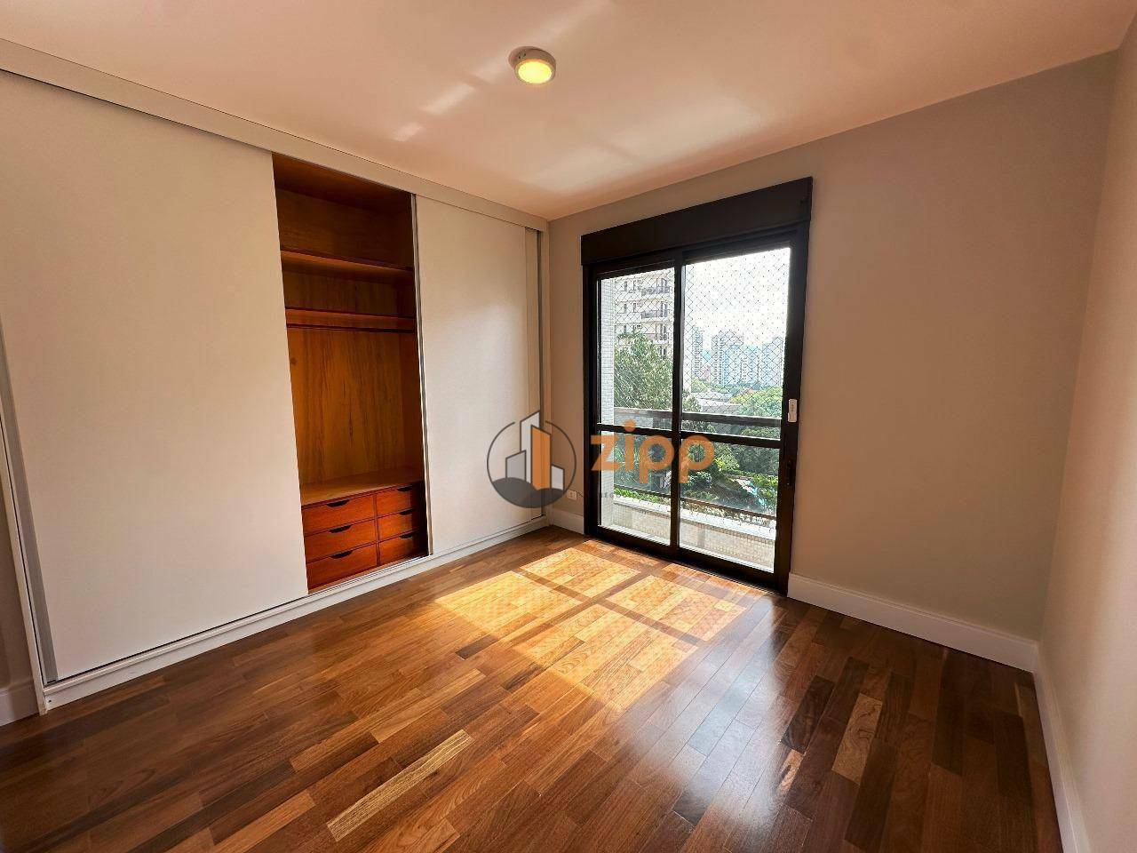 Apartamento à venda com 4 quartos, 195m² - Foto 37