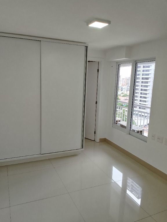 Apartamento à venda com 4 quartos, 225m² - Foto 13