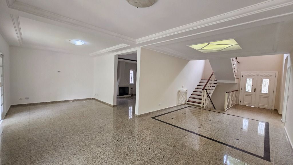 Casa de Condomínio para alugar com 6 quartos, 450m² - Foto 4