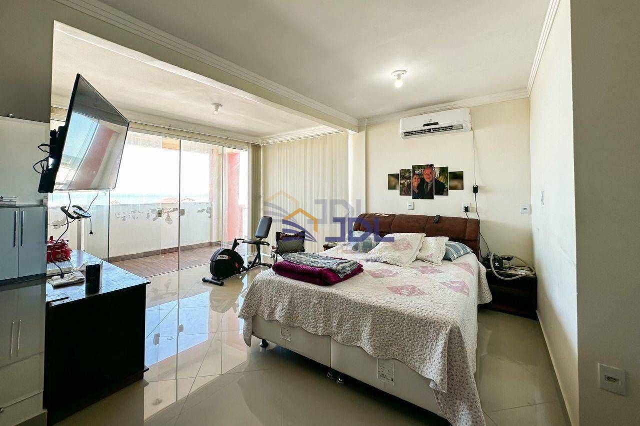 Casa à venda com 8 quartos, 150m² - Foto 7