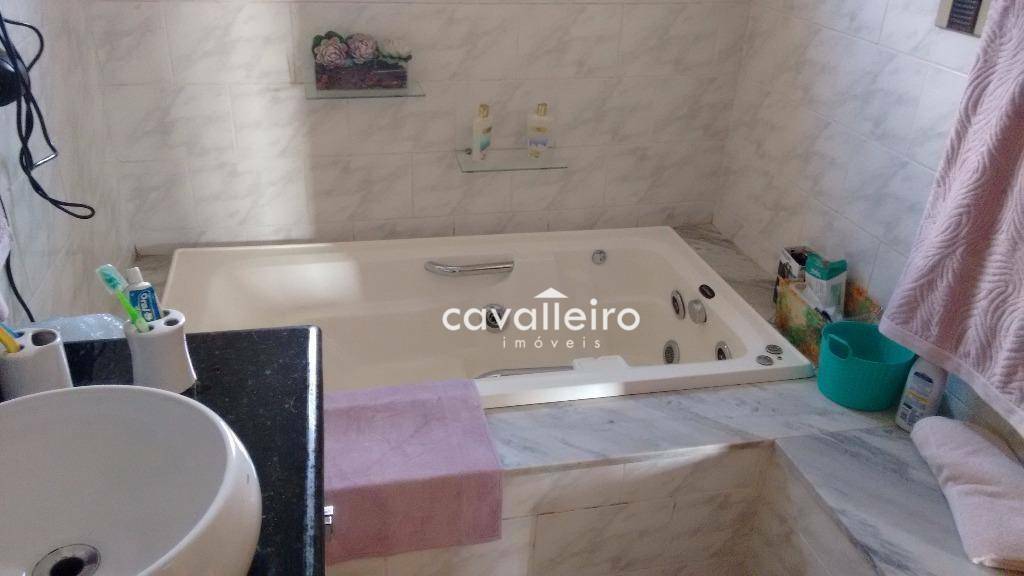 Casa à venda com 3 quartos, 307m² - Foto 3