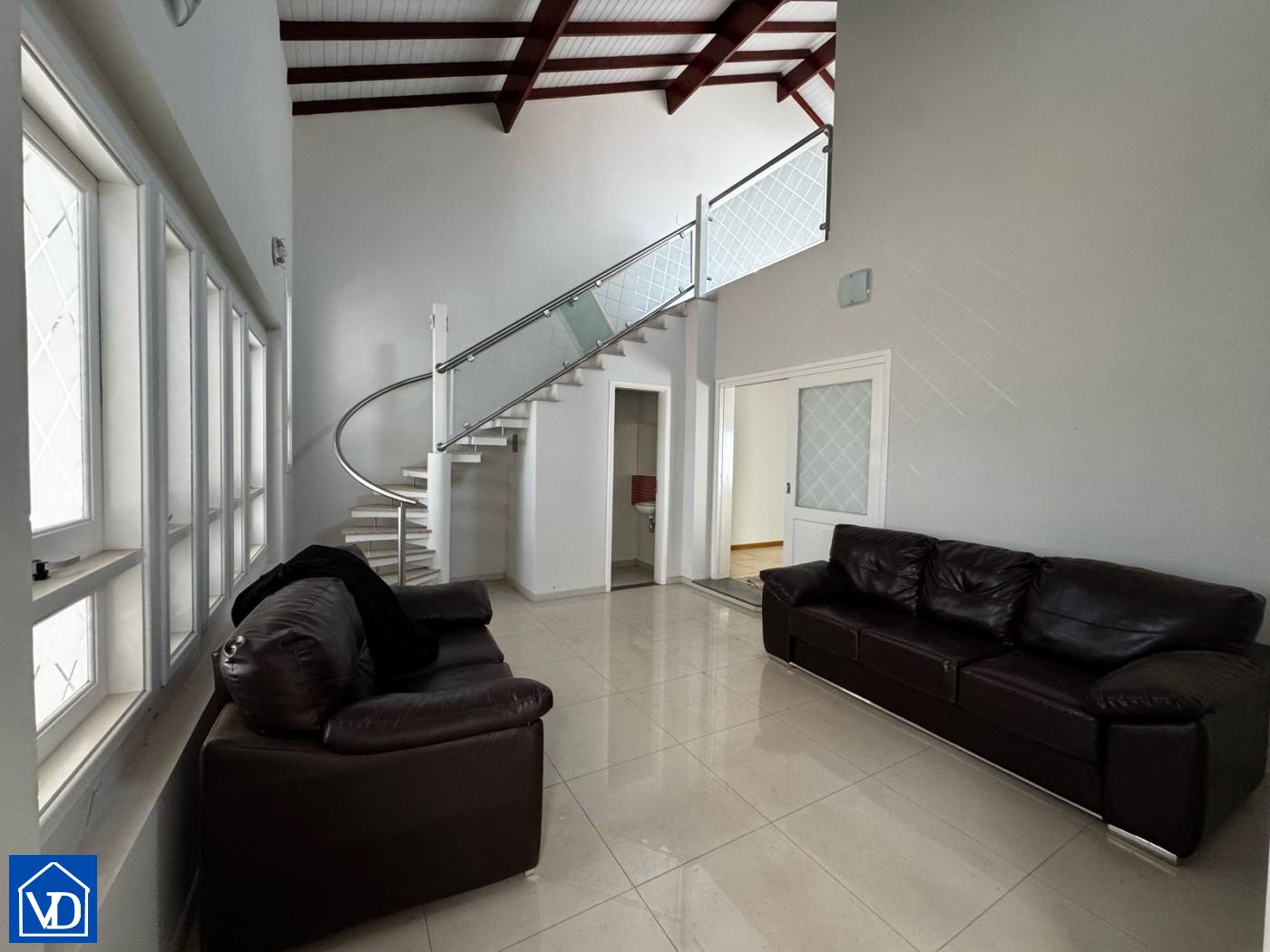 Casa à venda com 3 quartos, 164m² - Foto 6