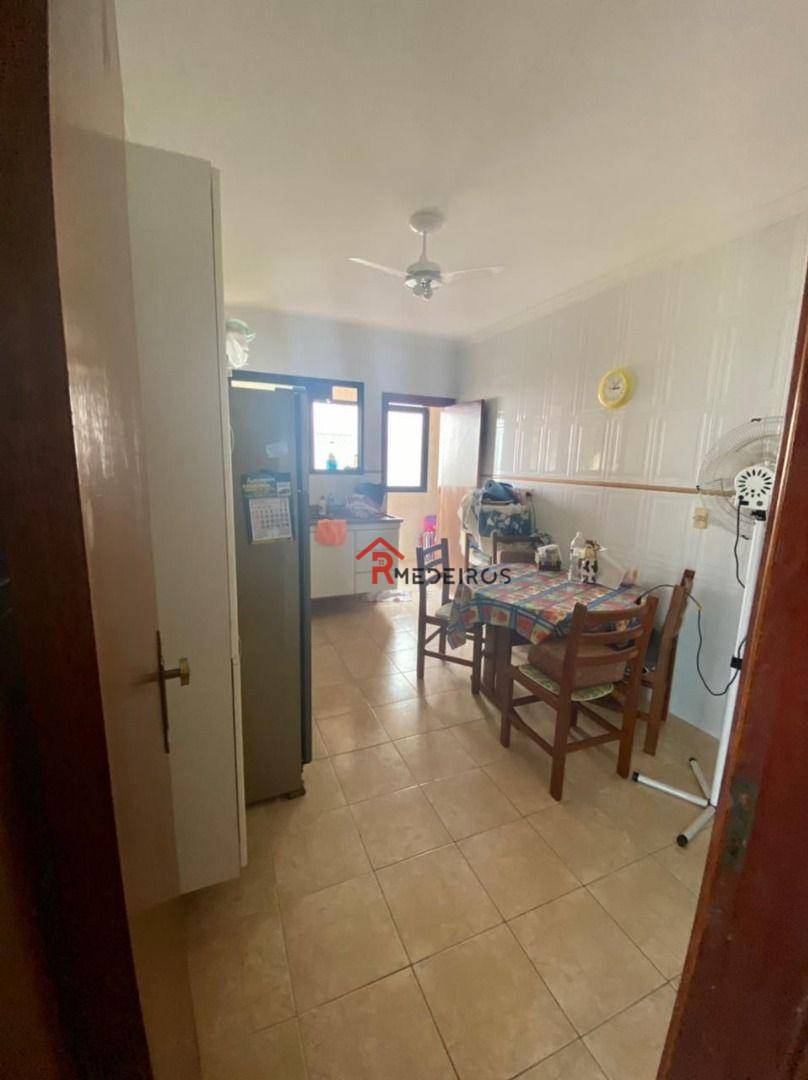 Apartamento à venda com 3 quartos, 135m² - Foto 16