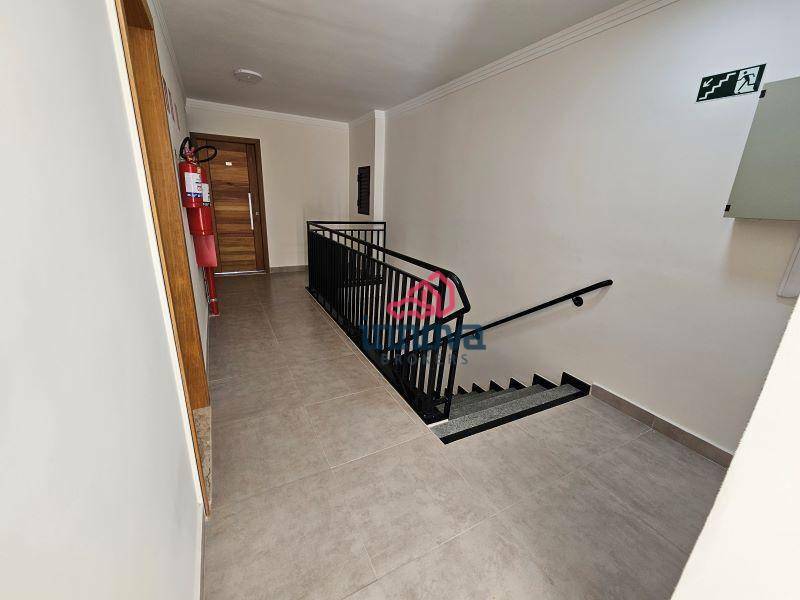 Apartamento à venda com 2 quartos, 55m² - Foto 2