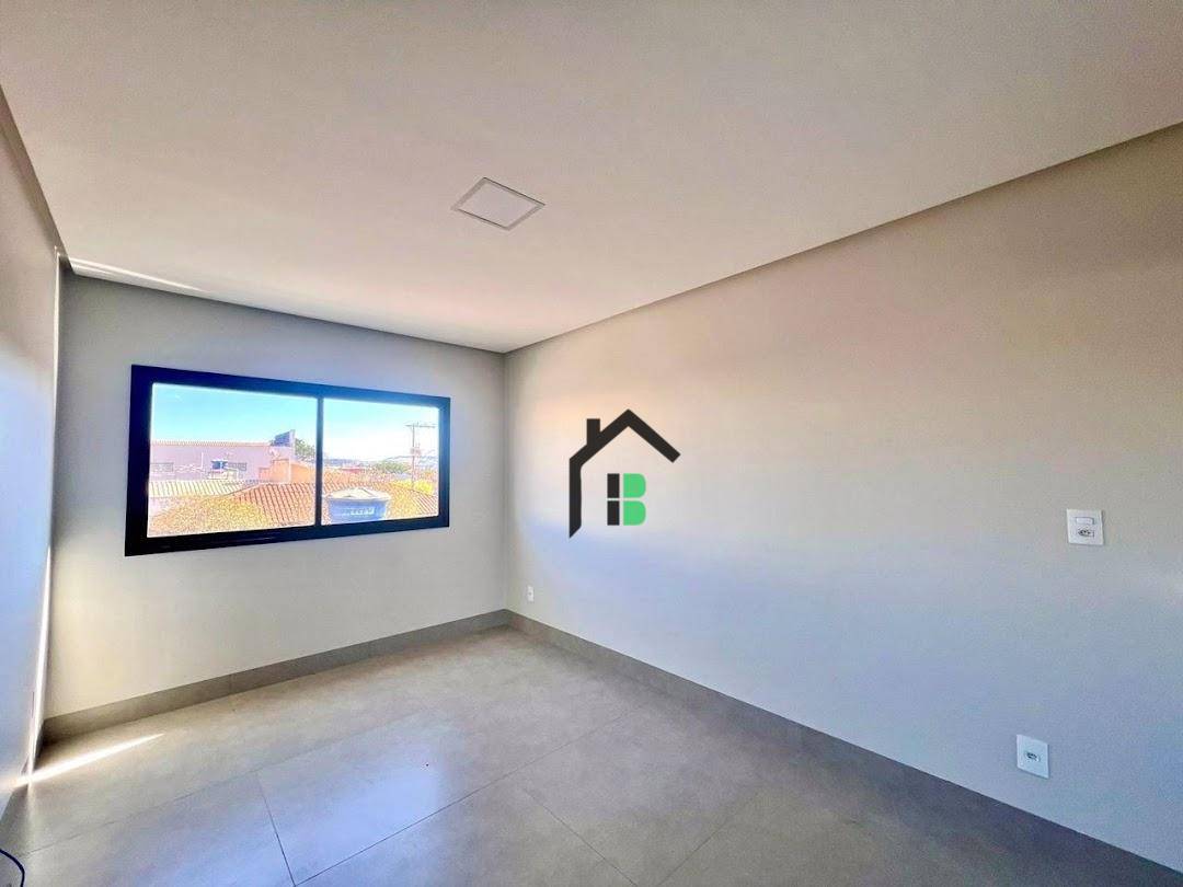Apartamento à venda com 3 quartos, 140m² - Foto 2