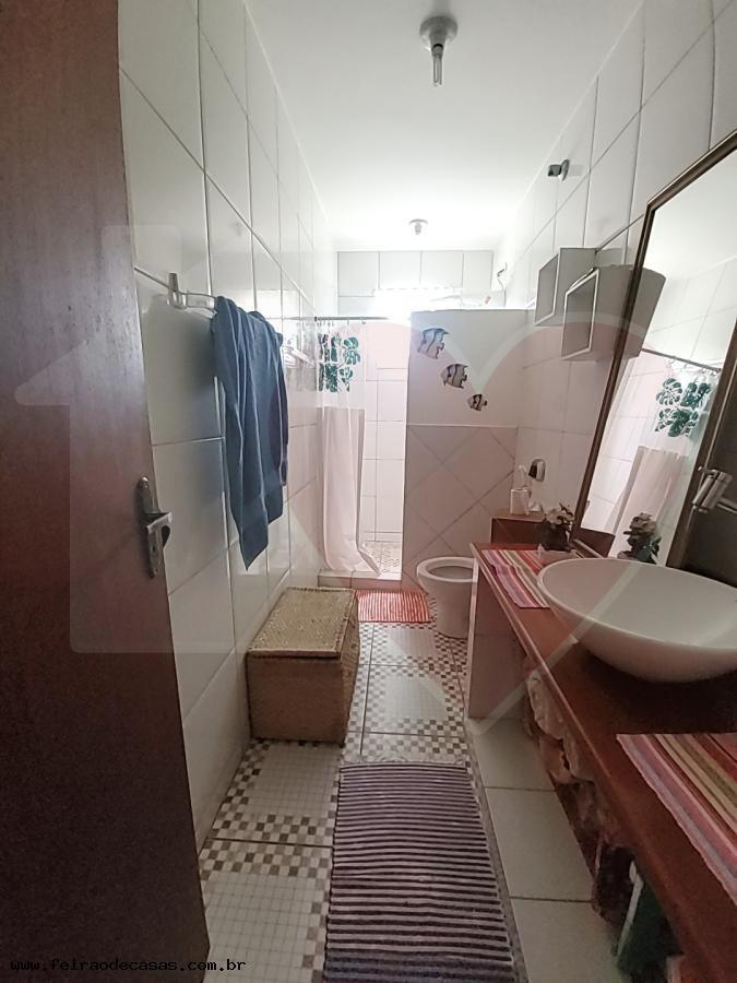 Casa à venda com 5 quartos, 240m² - Foto 25