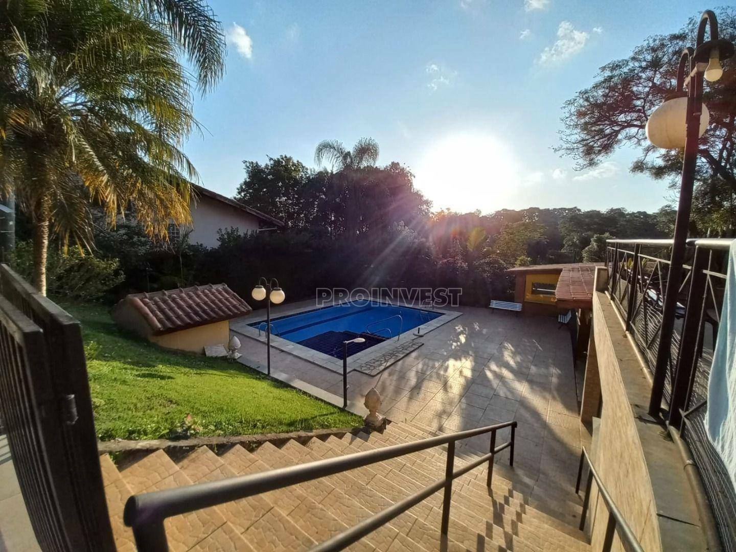 Casa de Condomínio à venda com 8 quartos, 600m² - Foto 2