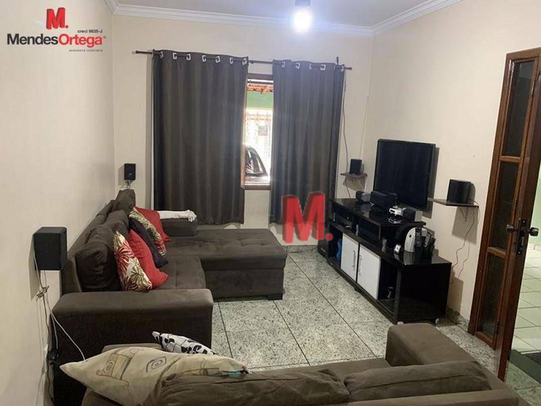 Casa à venda com 3 quartos, 200m² - Foto 4