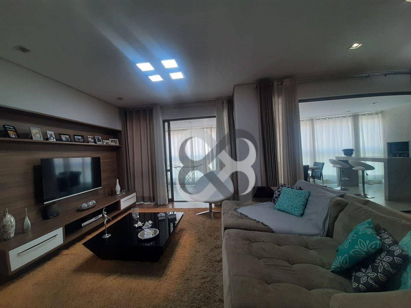 Apartamento à venda com 3 quartos, 165m² - Foto 1