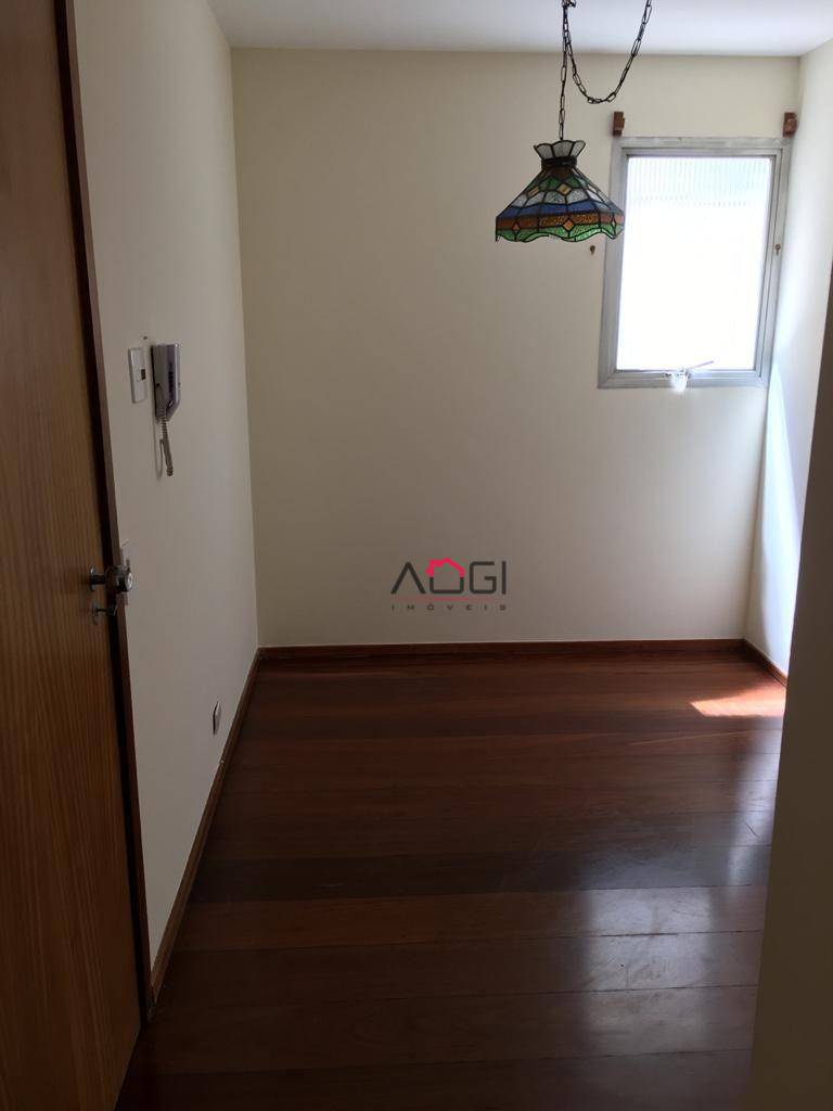 Apartamento para alugar com 3 quartos, 97m² - Foto 20