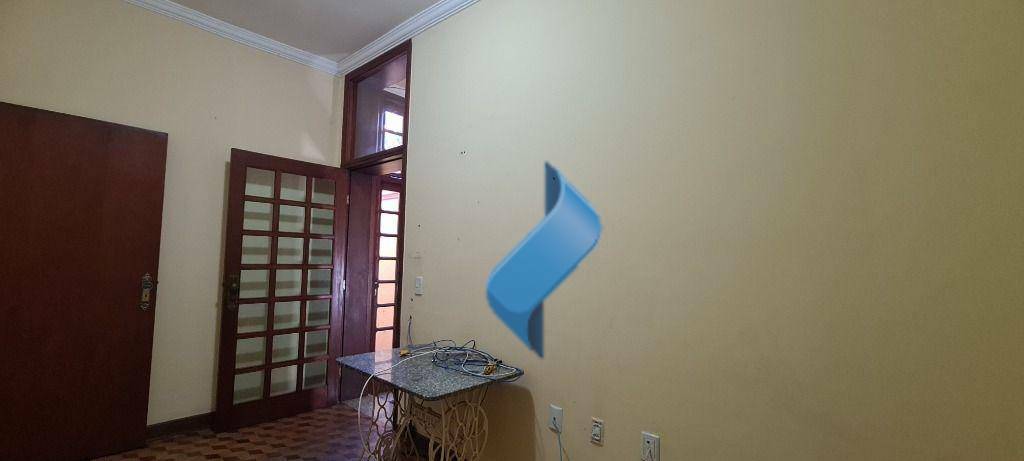 Casa à venda com 3 quartos, 339m² - Foto 6