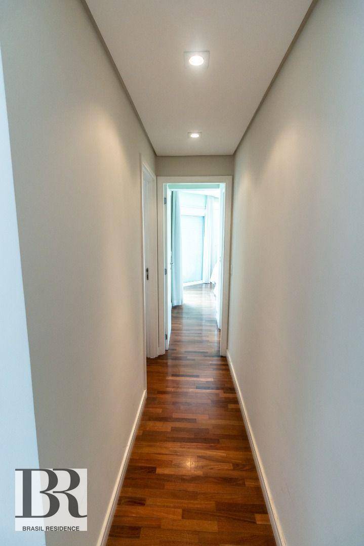 Apartamento para alugar com 2 quartos, 97m² - Foto 15