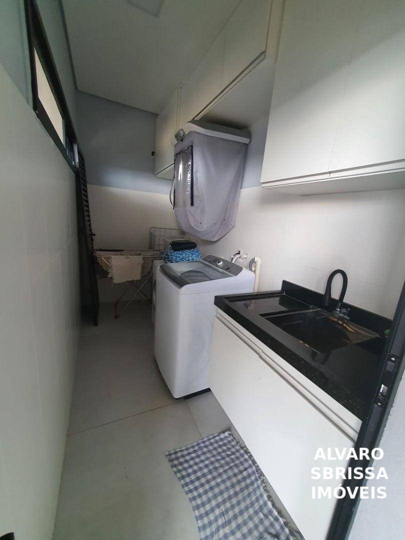Casa de Condomínio à venda com 4 quartos, 283m² - Foto 3