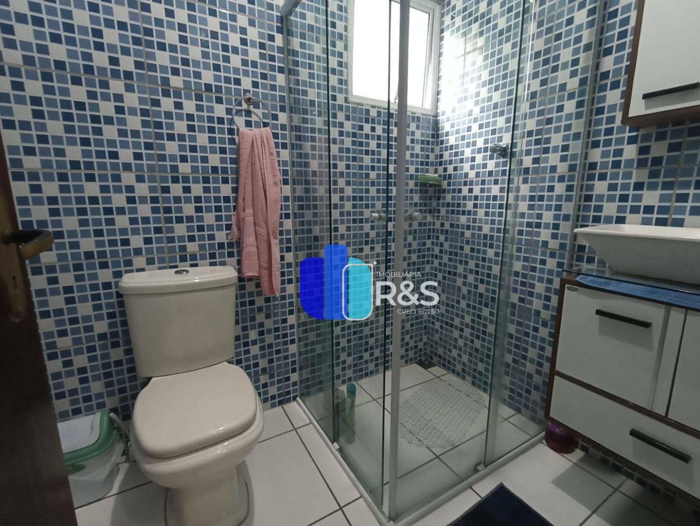 Casa à venda com 6 quartos, 214m² - Foto 3