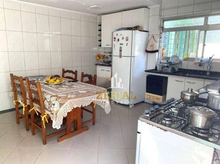 Sobrado à venda com 2 quartos, 170m² - Foto 4