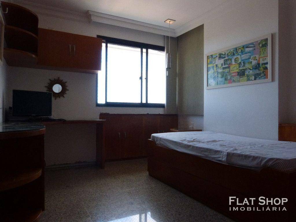 Apartamento à venda com 4 quartos, 210m² - Foto 14