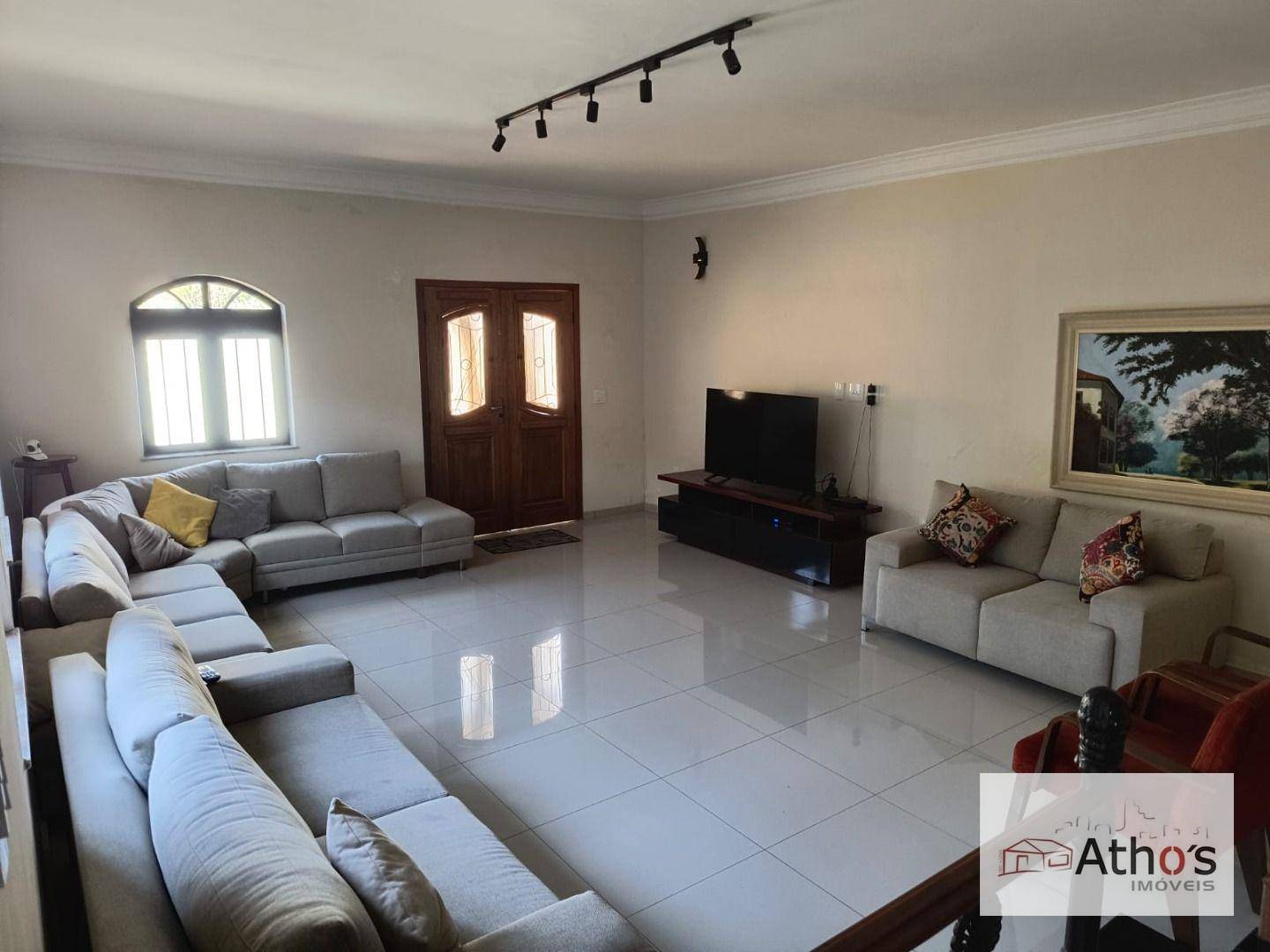 Casa à venda e aluguel com 4 quartos, 340m² - Foto 3