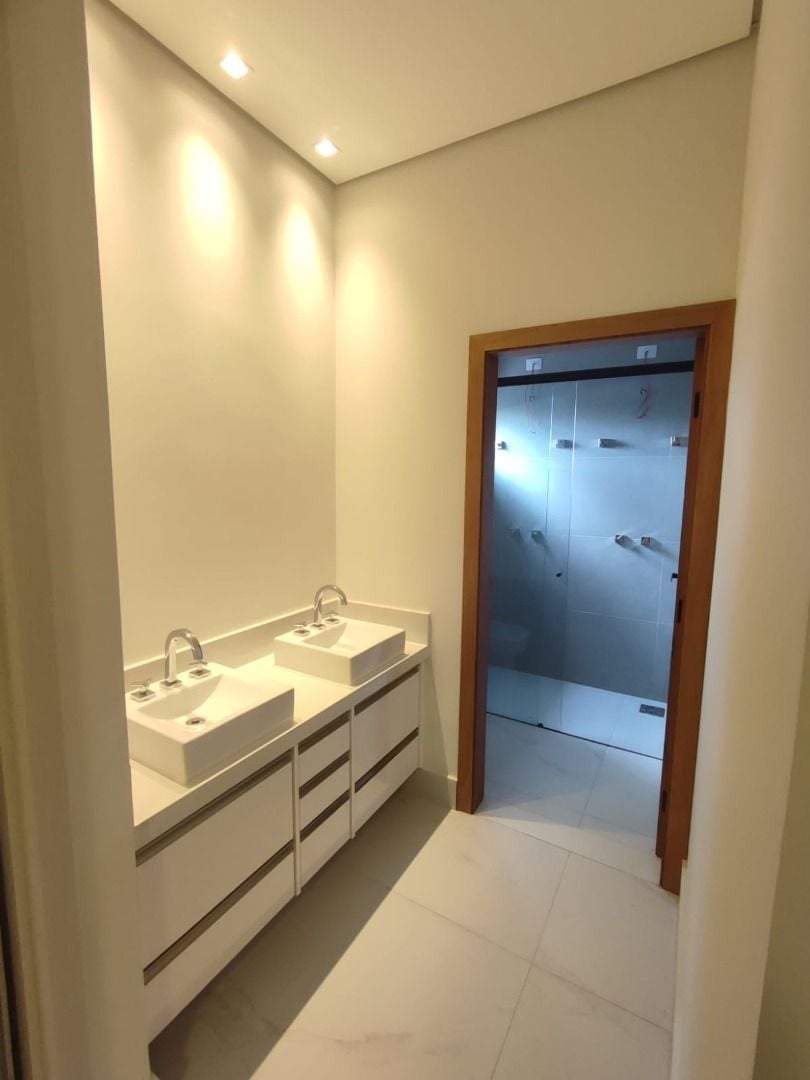 Casa à venda com 3 quartos, 200m² - Foto 8