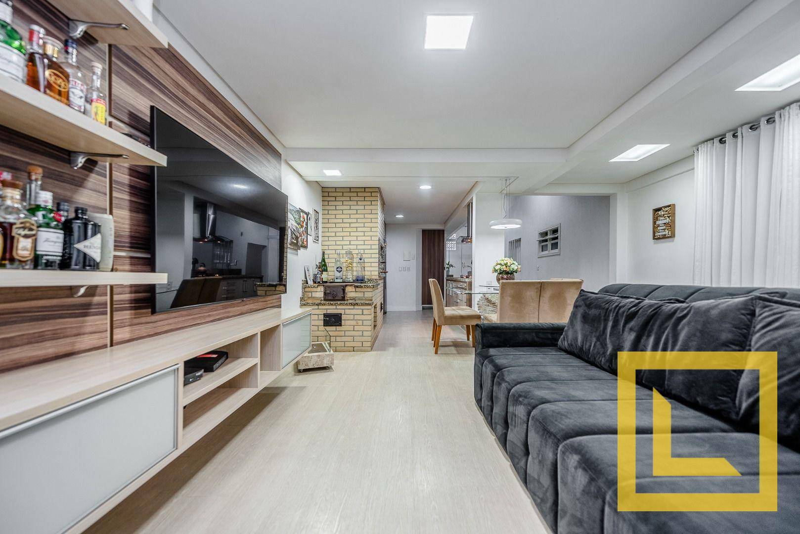 Casa à venda com 4 quartos, 280m² - Foto 3