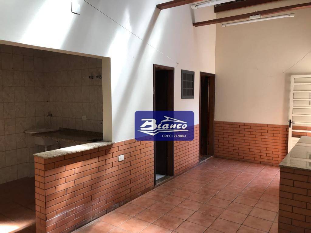 Casa à venda e aluguel com 2 quartos, 196m² - Foto 23