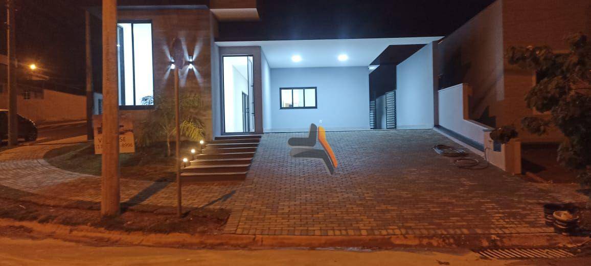 Casa de Condomínio à venda com 3 quartos, 161m² - Foto 2