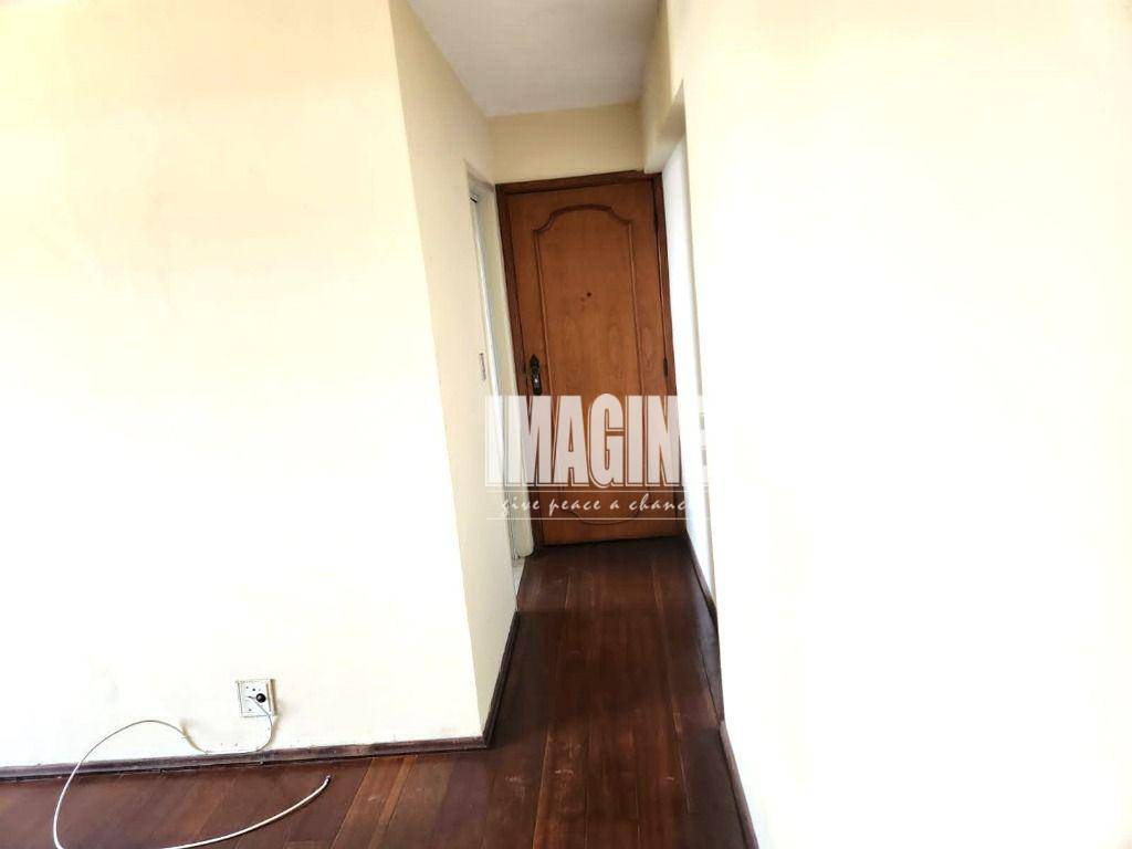 Apartamento à venda com 2 quartos, 60m² - Foto 4