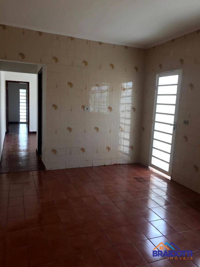 Casa à venda com 2 quartos, 110m² - Foto 8