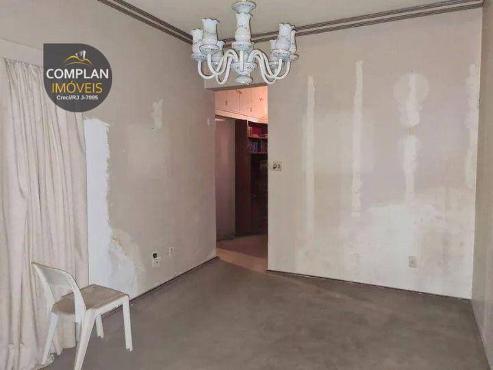 Apartamento à venda com 4 quartos, 212m² - Foto 3