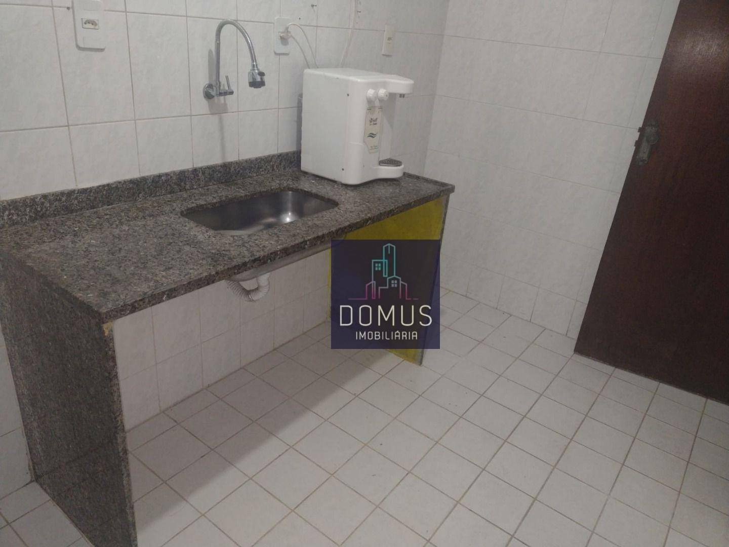 Casa à venda com 2 quartos, 80m² - Foto 12