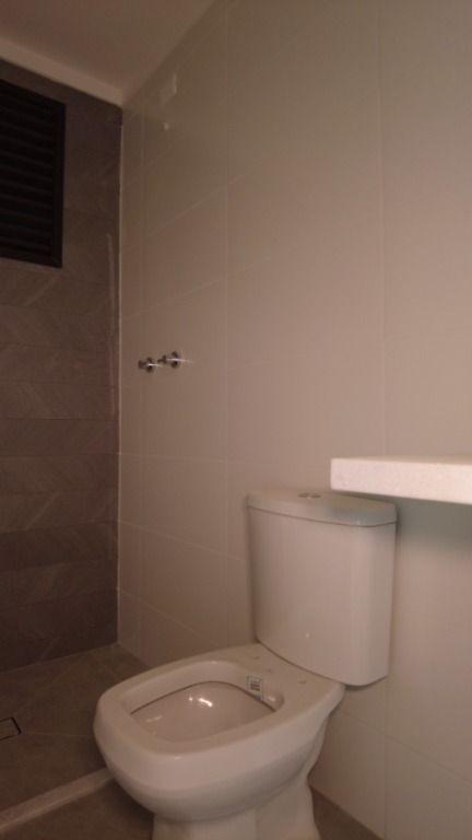 Apartamento à venda com 3 quartos, 143m² - Foto 4