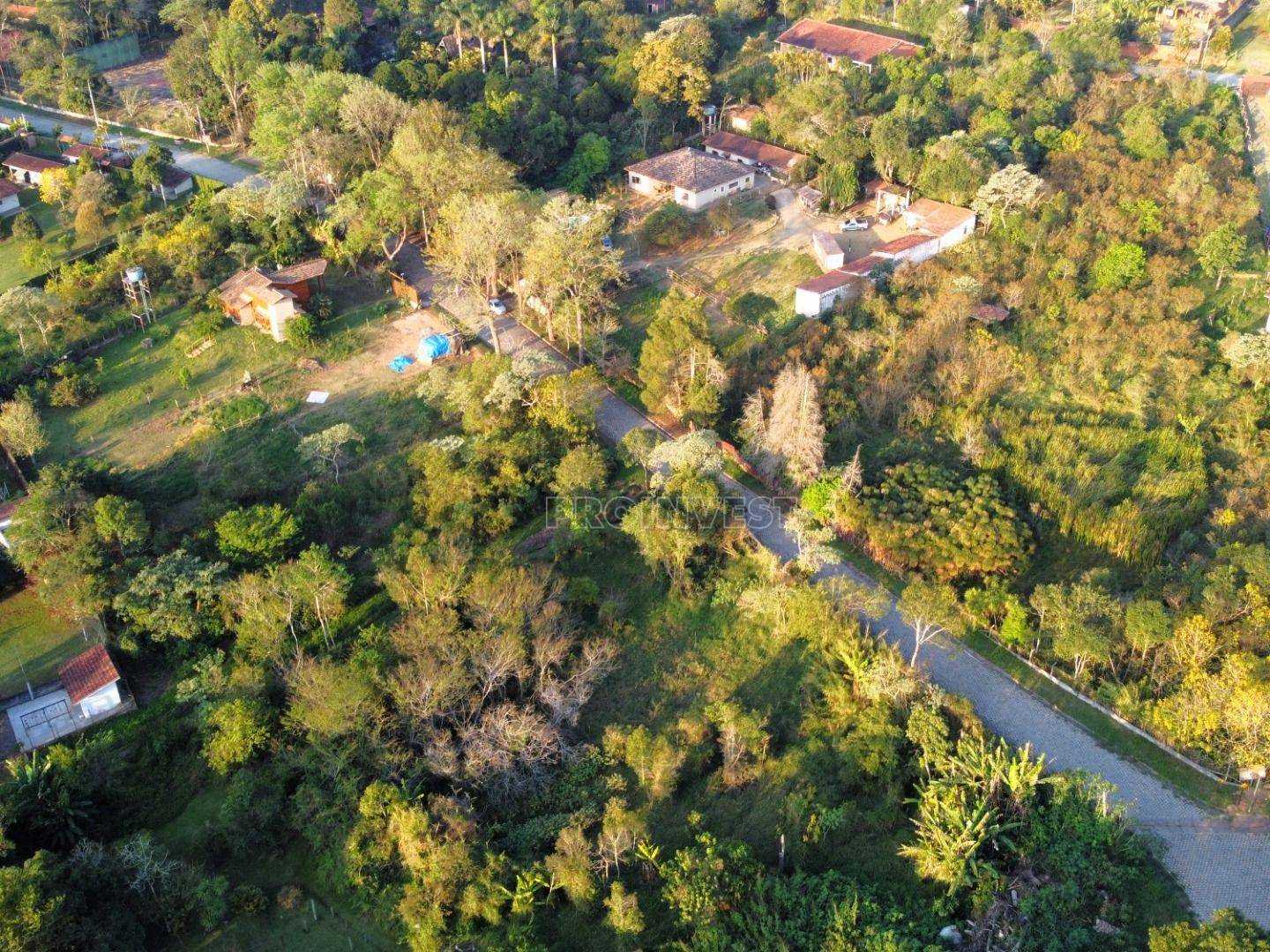 Casa de Condomínio à venda e aluguel com 3 quartos, 250m² - Foto 38