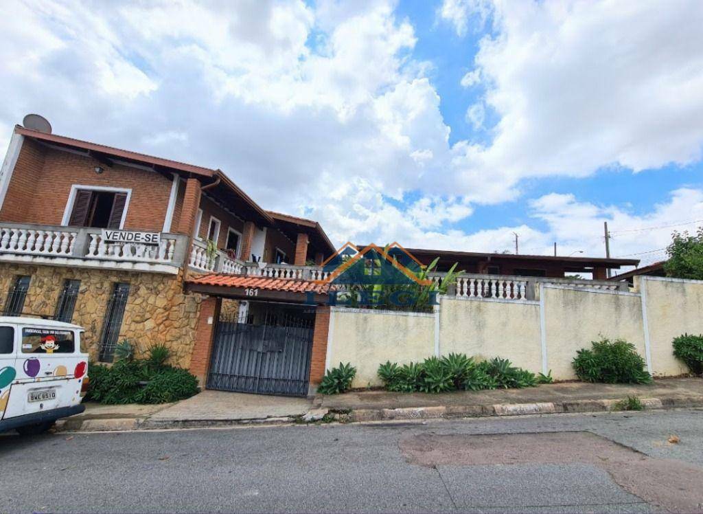 Casa à venda com 3 quartos, 246m² - Foto 31