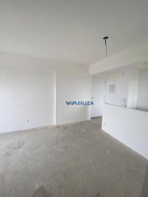 Apartamento à venda com 2 quartos, 57m² - Foto 1