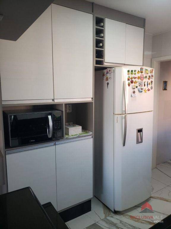 Apartamento à venda com 2 quartos, 75m² - Foto 8