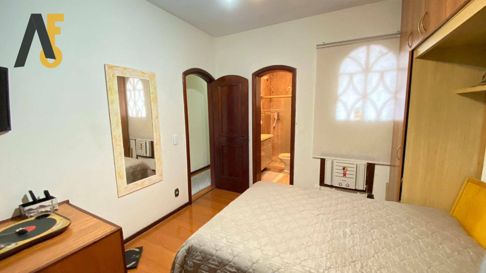 Casa de Condomínio à venda com 4 quartos, 351m² - Foto 15