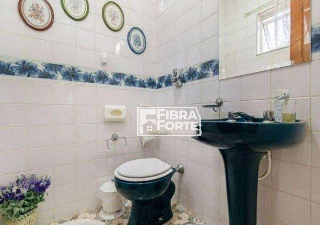Casa à venda com 4 quartos, 249m² - Foto 6