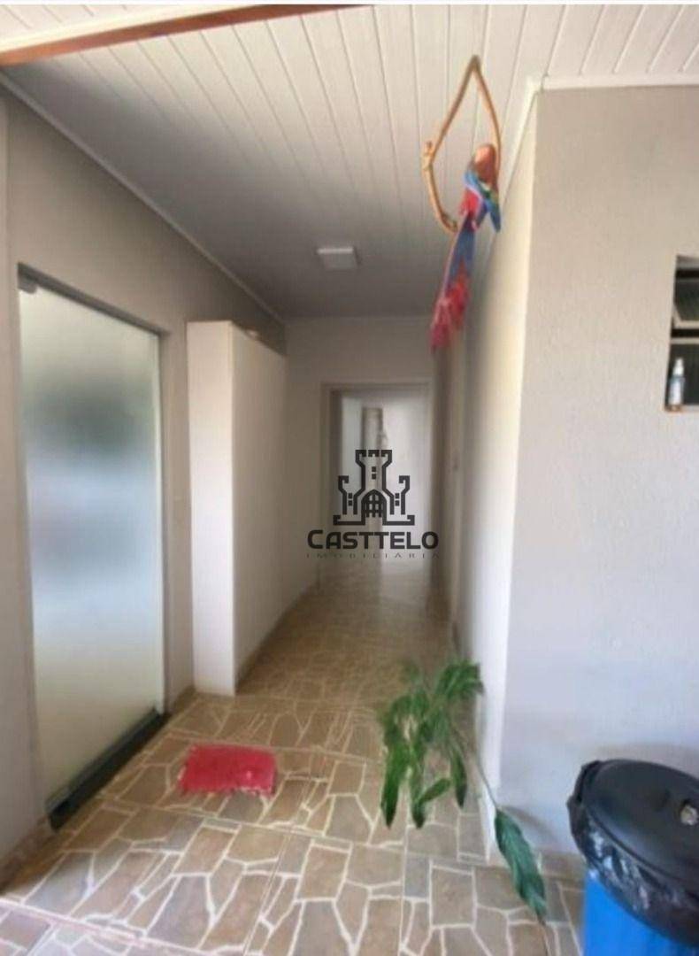 Casa à venda com 3 quartos, 200m² - Foto 9