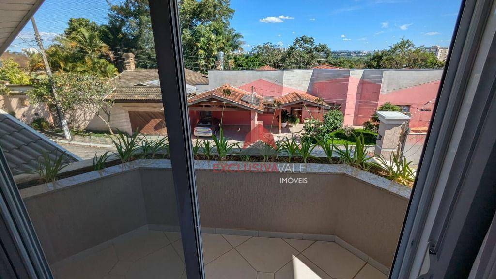 Casa de Condomínio para alugar com 4 quartos, 320m² - Foto 31