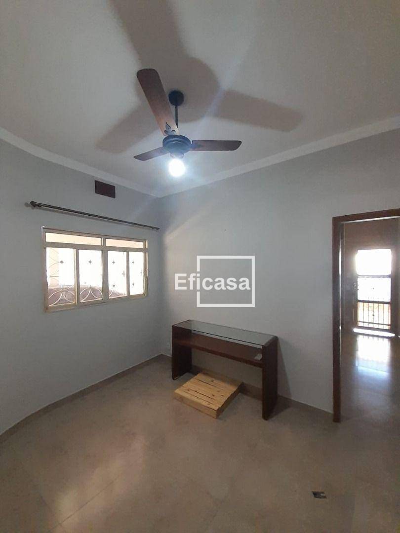 Casa à venda com 3 quartos, 344m² - Foto 13