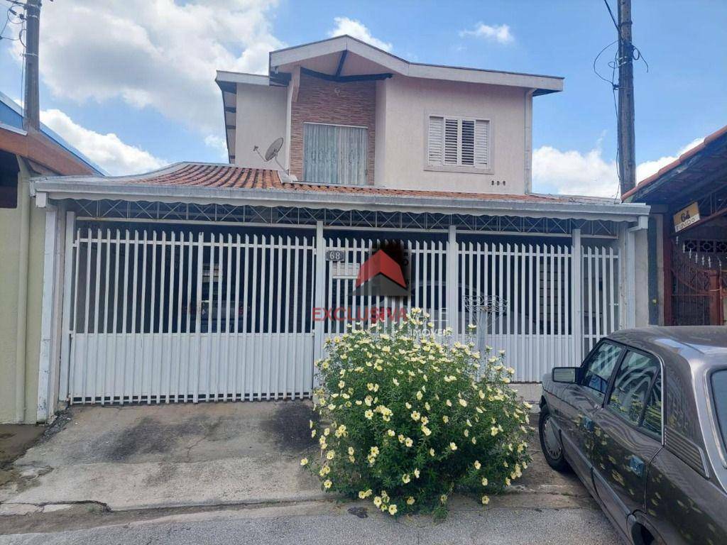Casa à venda com 4 quartos, 234m² - Foto 1