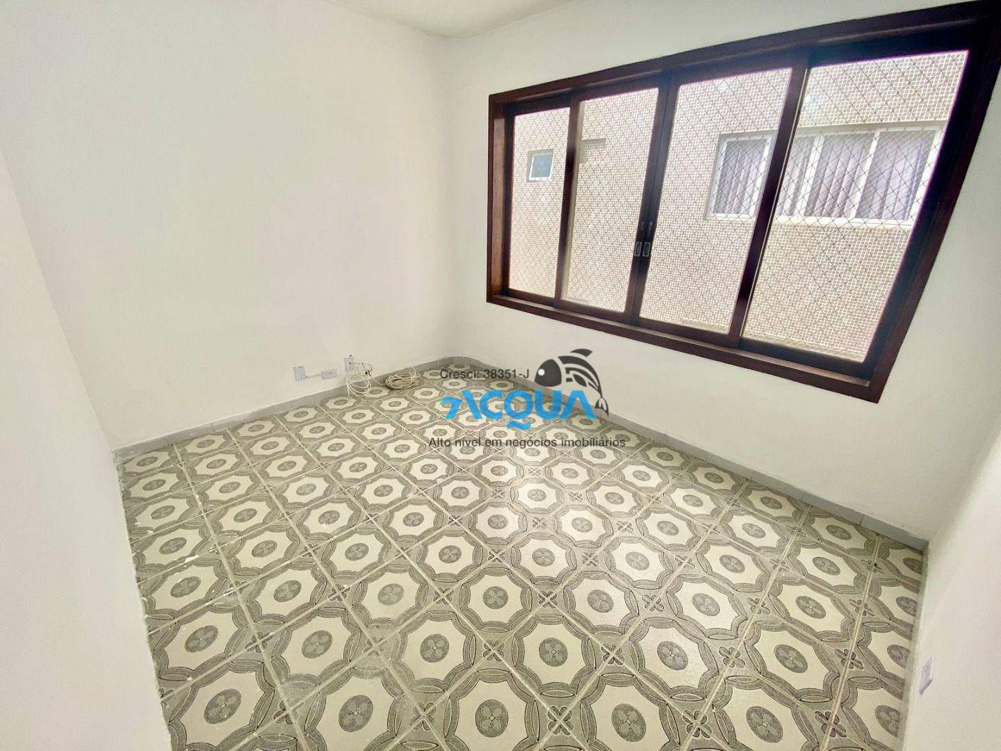 Apartamento à venda com 1 quarto, 70m² - Foto 4