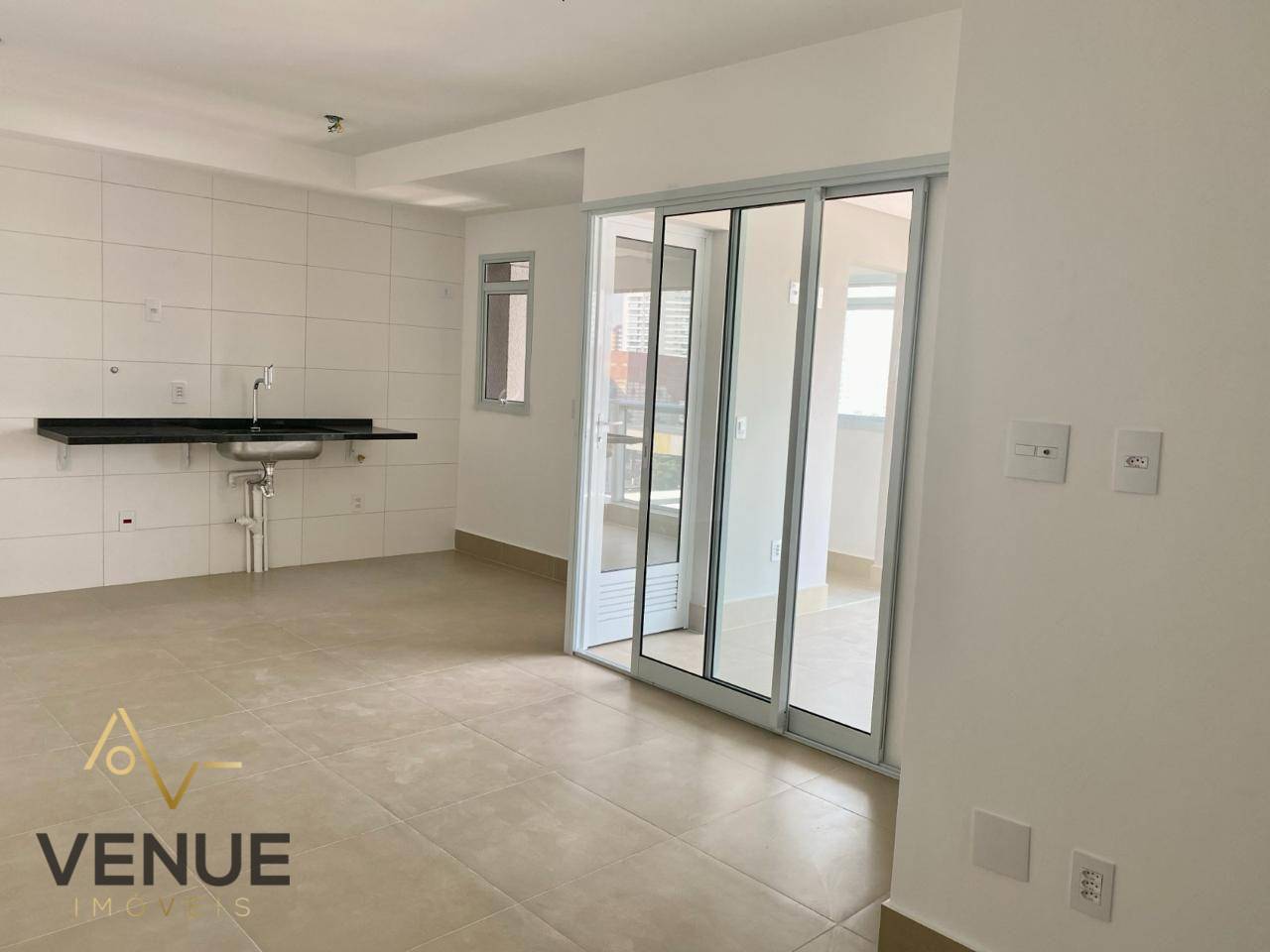 Apartamento à venda com 2 quartos, 66m² - Foto 1