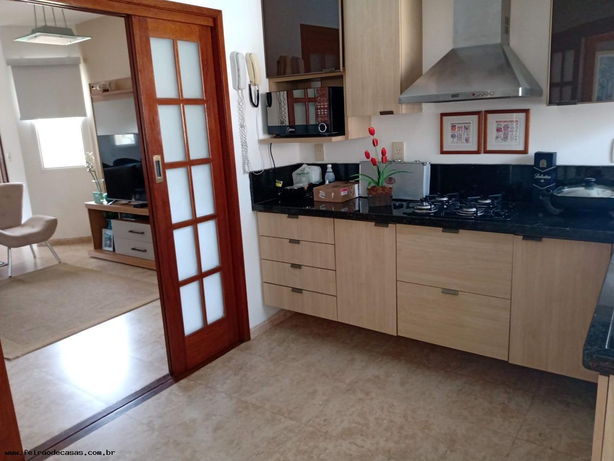 Casa à venda com 5 quartos, 250m² - Foto 16