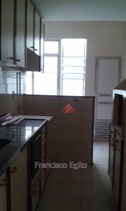 Apartamento à venda com 3 quartos, 75m² - Foto 11