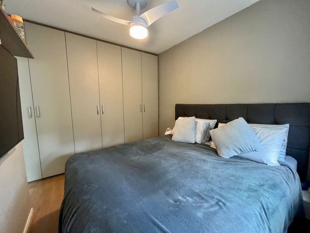 Apartamento à venda com 2 quartos, 75m² - Foto 10