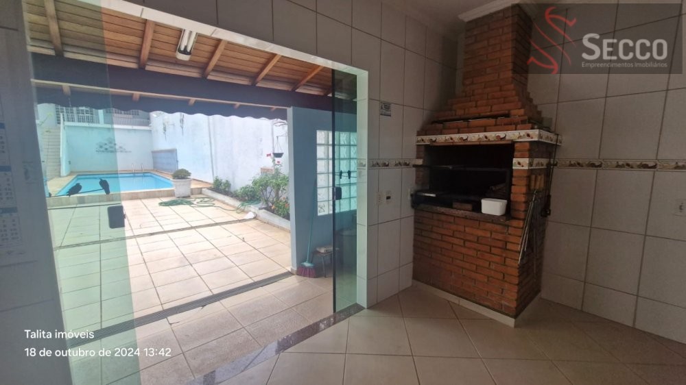 Casa para alugar com 4 quartos, 1050m² - Foto 10