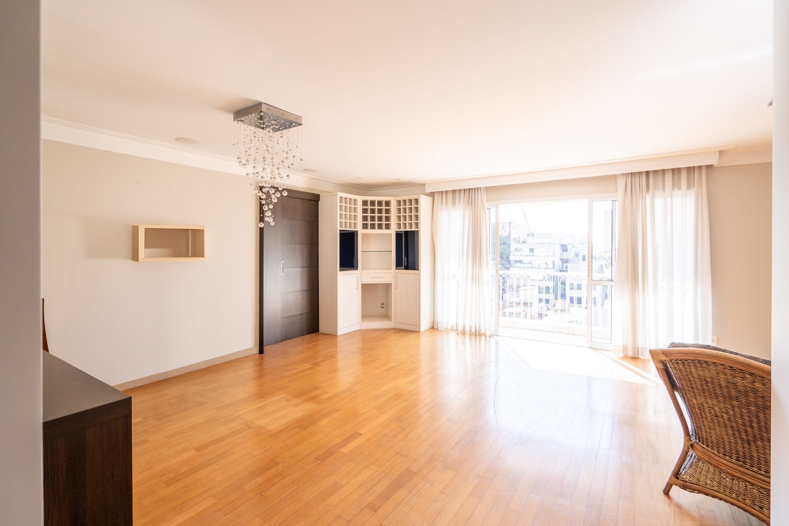 Apartamento à venda com 4 quartos, 173m² - Foto 1