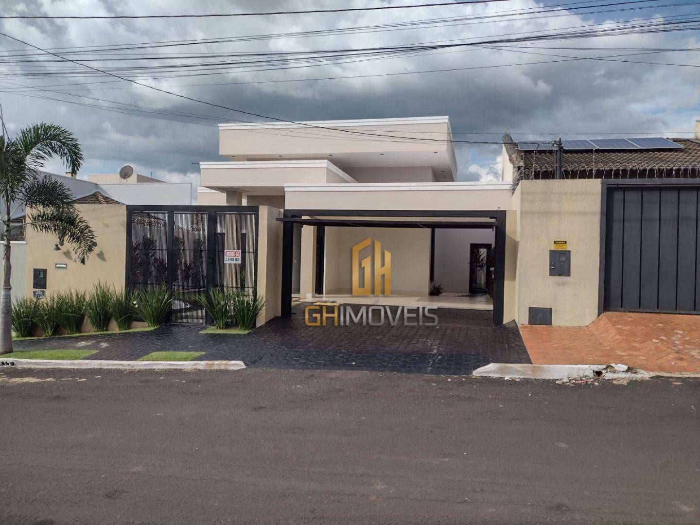 Casa à venda com 3 quartos, 200m² - Foto 1