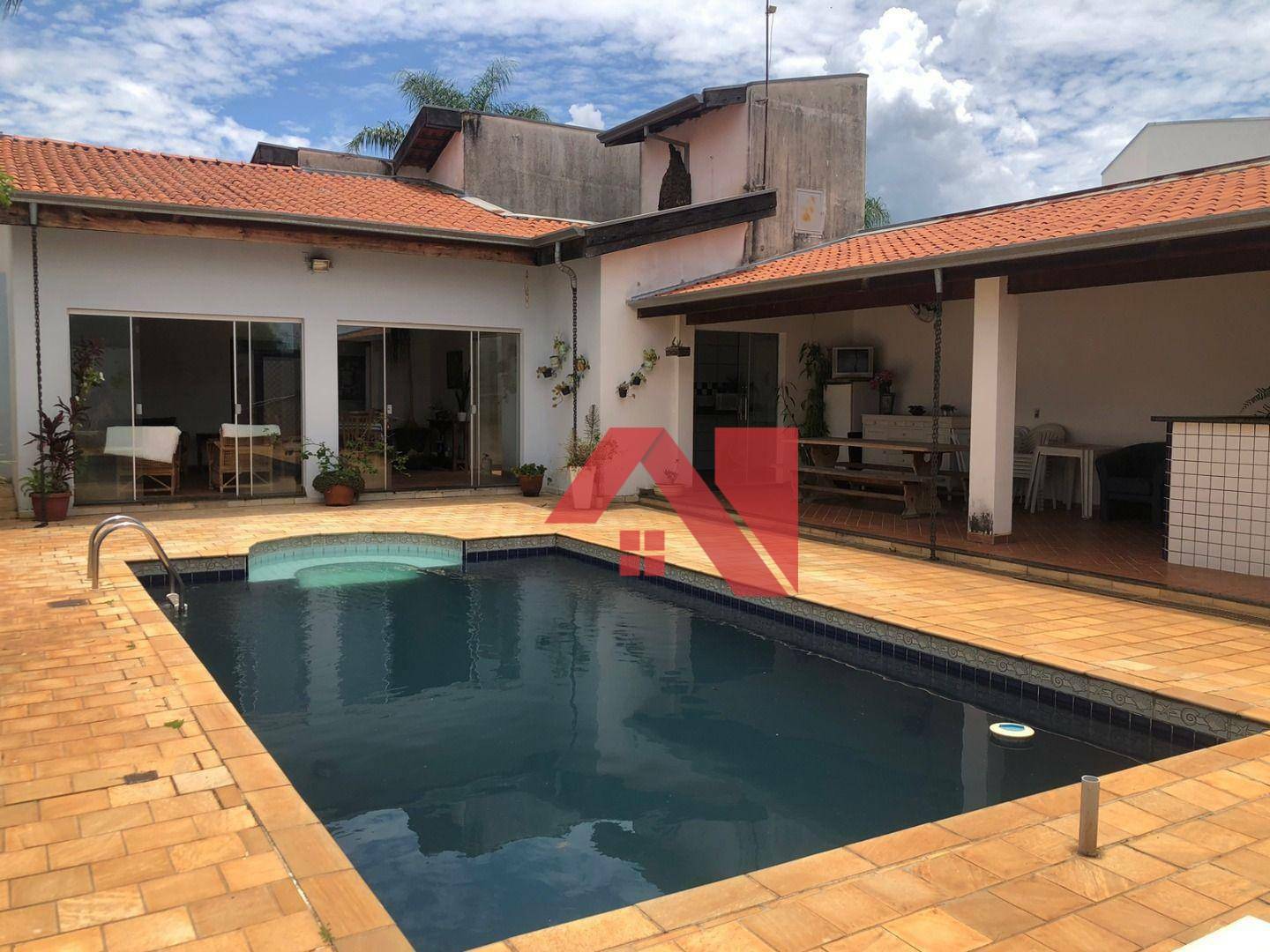 Casa de Condomínio à venda com 2 quartos, 160m² - Foto 1